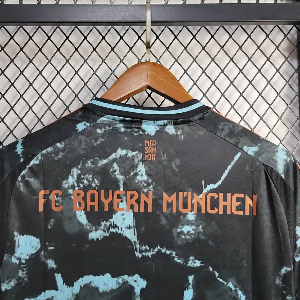 FC Bayern Munich Away 24/25