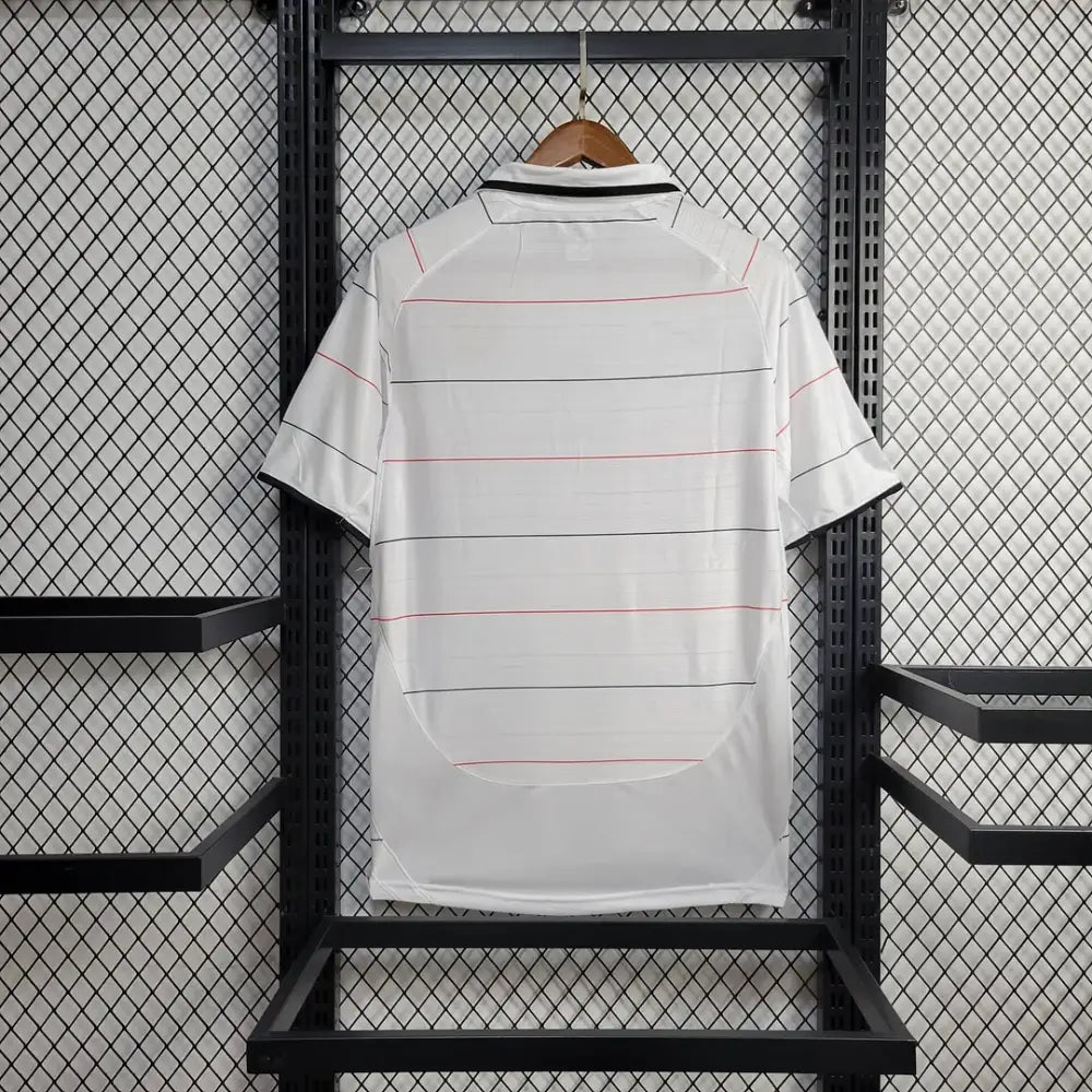 Manchester United Away 03/05