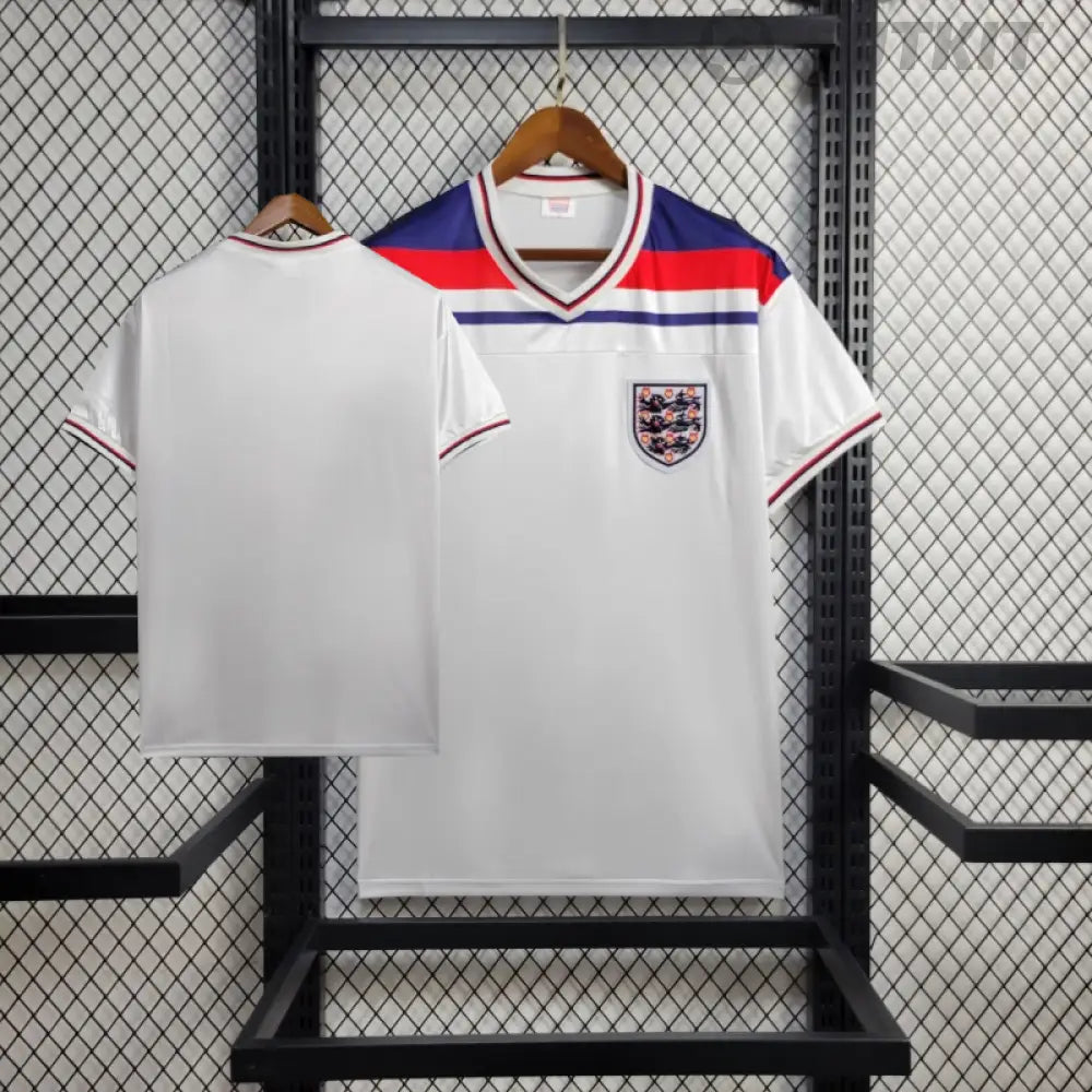 England Home 1982