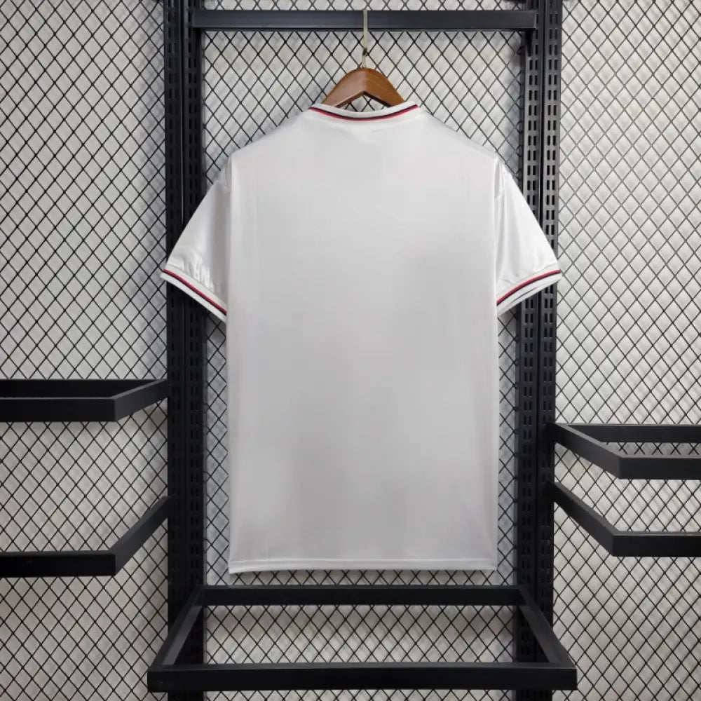 England Home 1982